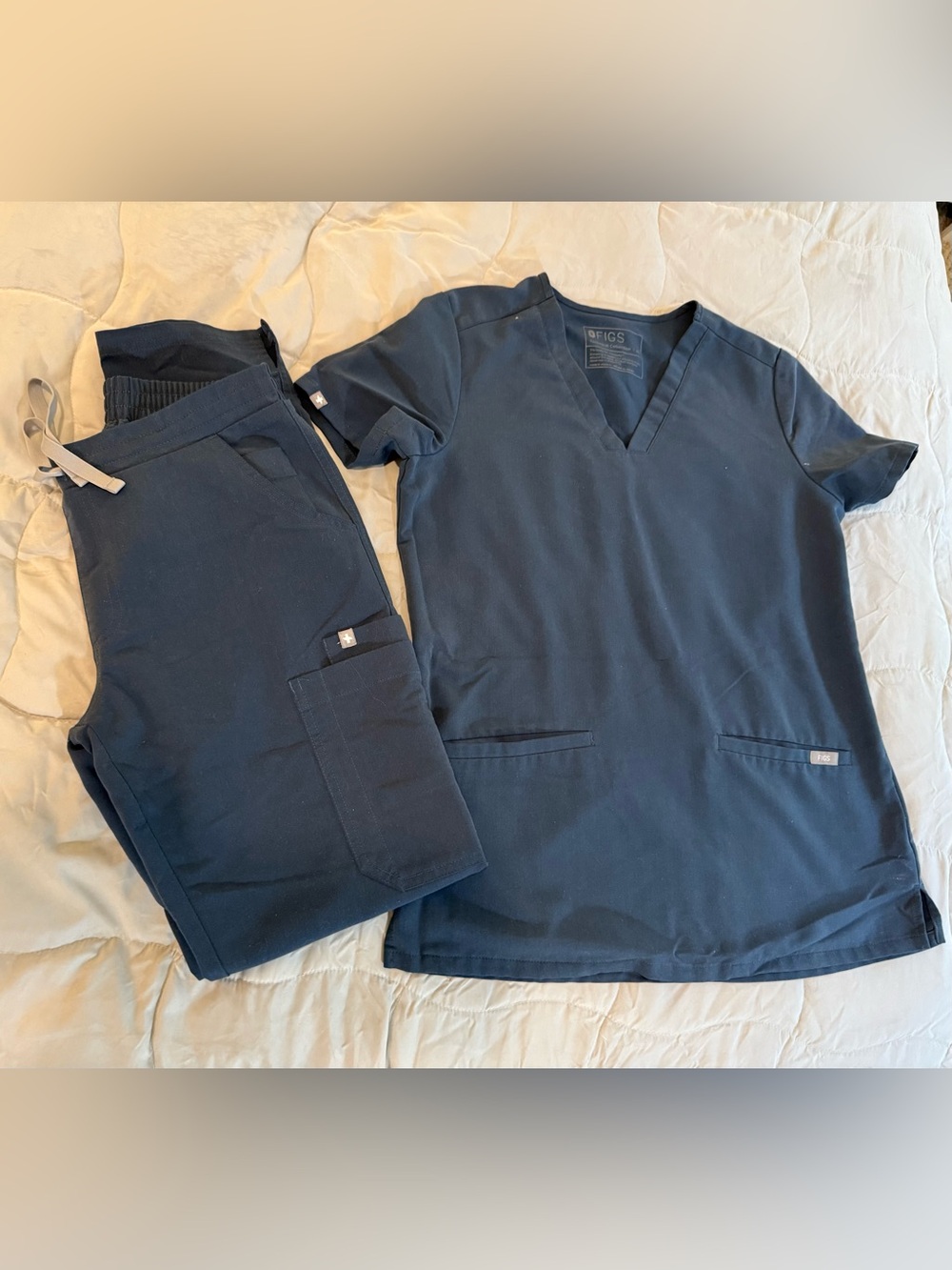 Figs Women’s Cargo Scrub Top and Pants combo